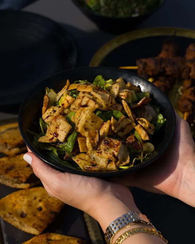 30 Dakikada Fit Tarif: Protein Deposu Tavuklu Salata
